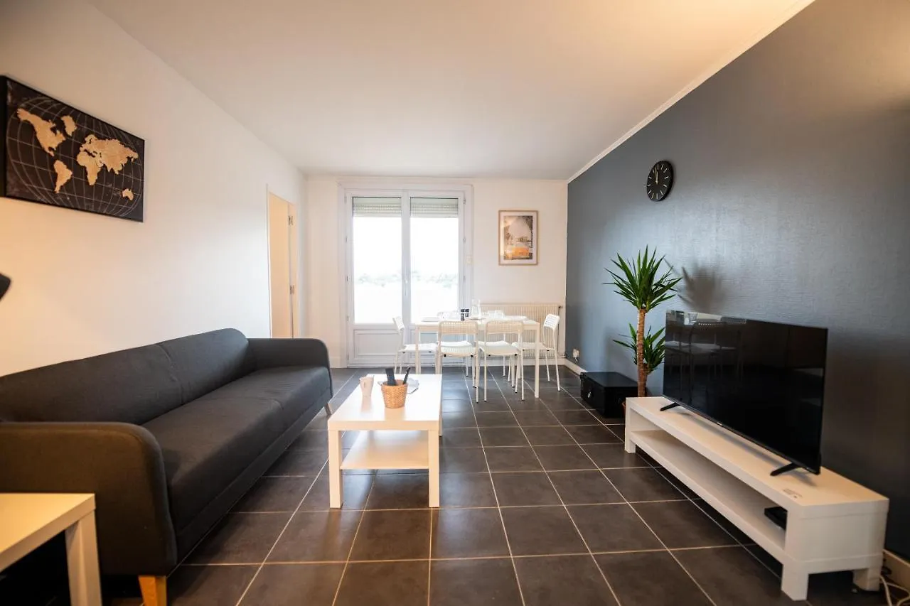 Apartment Robespierre - Tout Equipe & Calme - Tv Et Wifi Saint-Etienne