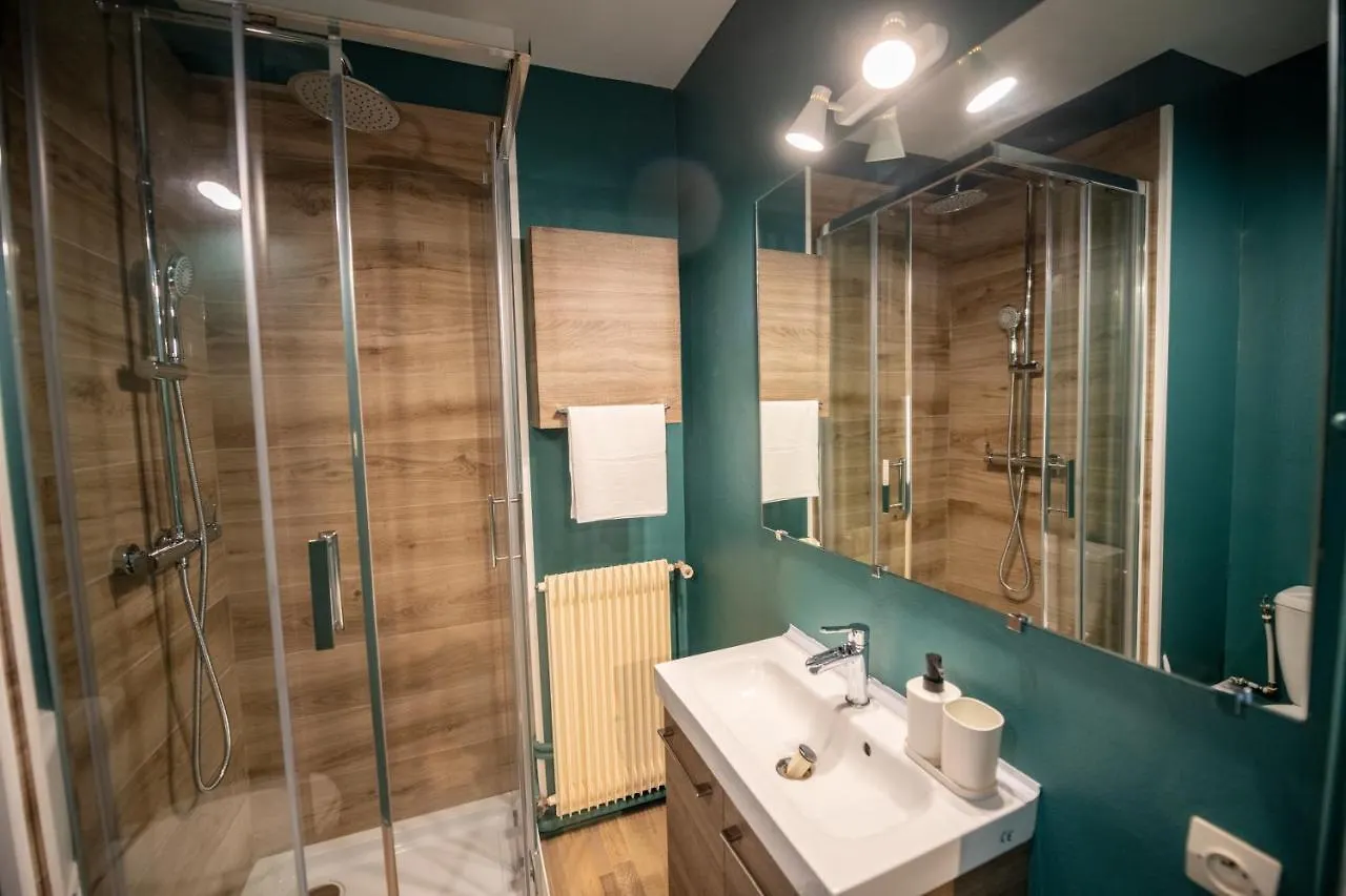 Apartment Robespierre - Tout Equipe & Calme - Tv Et Wifi Saint-Etienne  France