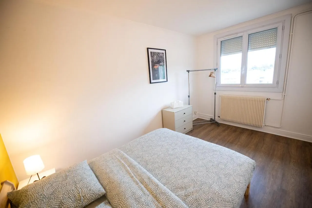 Robespierre - Tout Equipe & Calme - Tv Et Wifi Saint-Etienne  0*, Saint-Etienne (Loire)