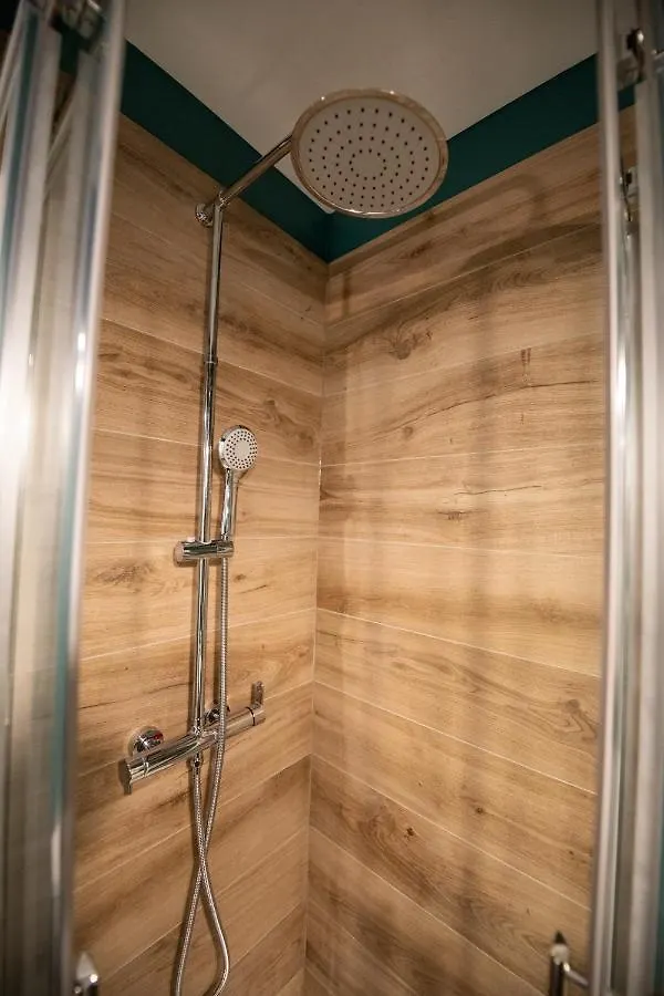 Apartment Robespierre - Tout Equipe & Calme - Tv Et Wifi Saint-Etienne